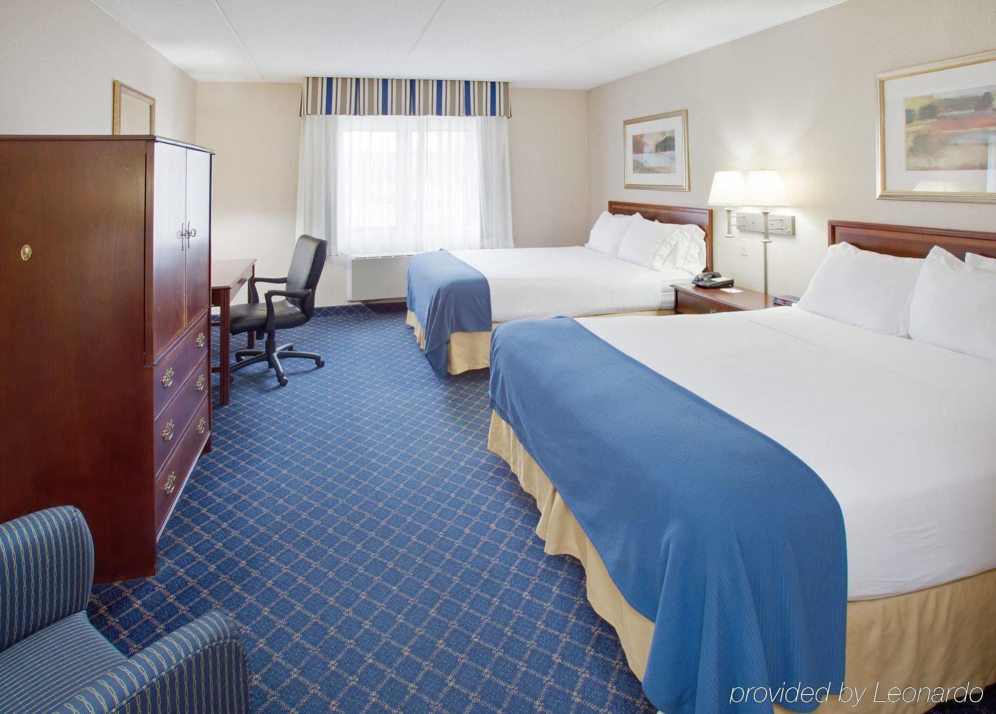 Holiday Inn Express Des Moines-At Drake University, An Ihg Hotel Δωμάτιο φωτογραφία
