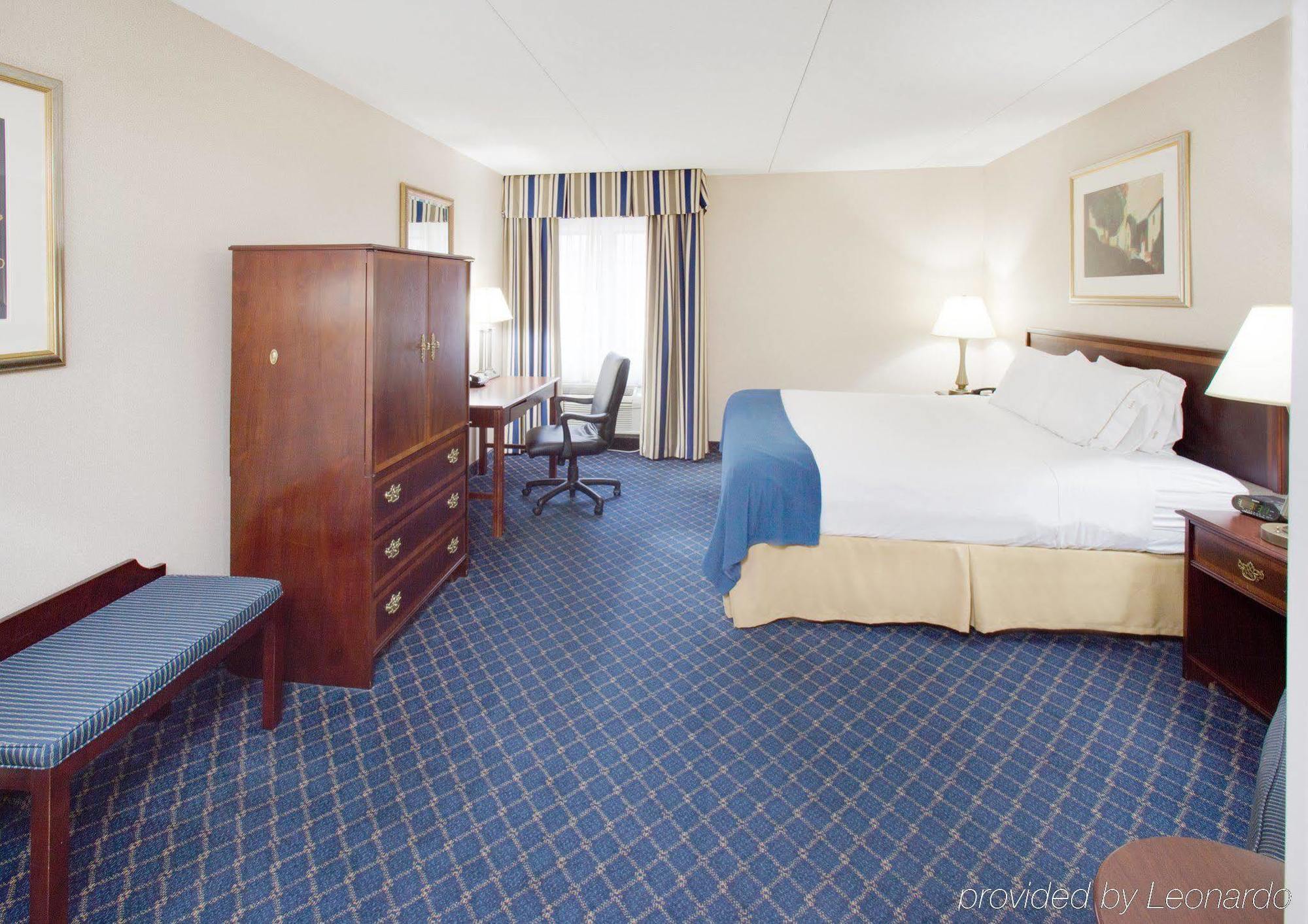 Holiday Inn Express Des Moines-At Drake University, An Ihg Hotel Δωμάτιο φωτογραφία